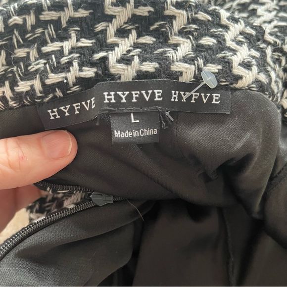 Hyfve black and white skirt size large - Picture 6 of 9
